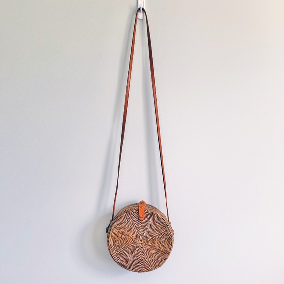 Round Rattan Crossbody Bag, woven shoulder bag Boho style - Picture 2 of 8